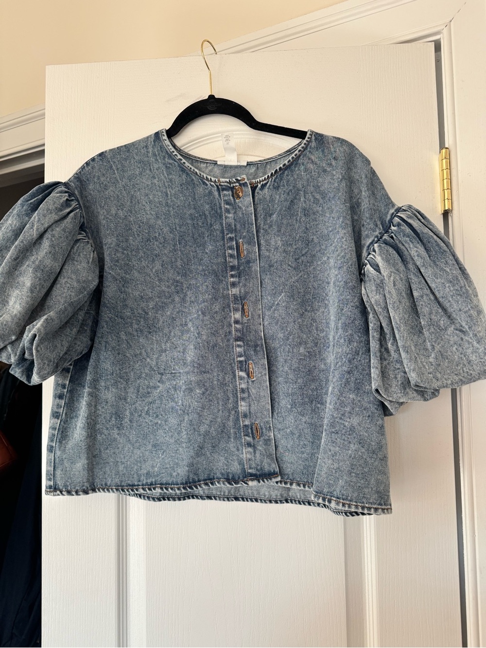 Acid-Wash Denim Puff Sleeve Button-Front Blouse - Light Blue